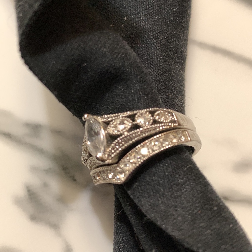 Beautiful ring set - Picture 6 of 8